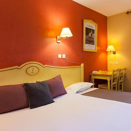 Logis Hotel & Restaurant L'Etape Bouc Bel Air - Gardanne Екстериор снимка