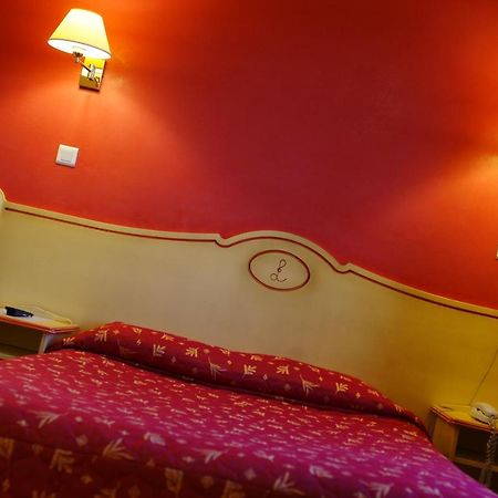 Logis Hotel & Restaurant L'Etape Bouc Bel Air - Gardanne Екстериор снимка