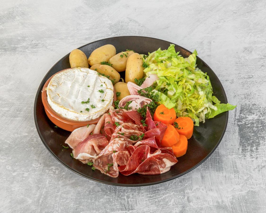 Logis Hotel & Restaurant L'Etape Bouc Bel Air - Gardanne Екстериор снимка