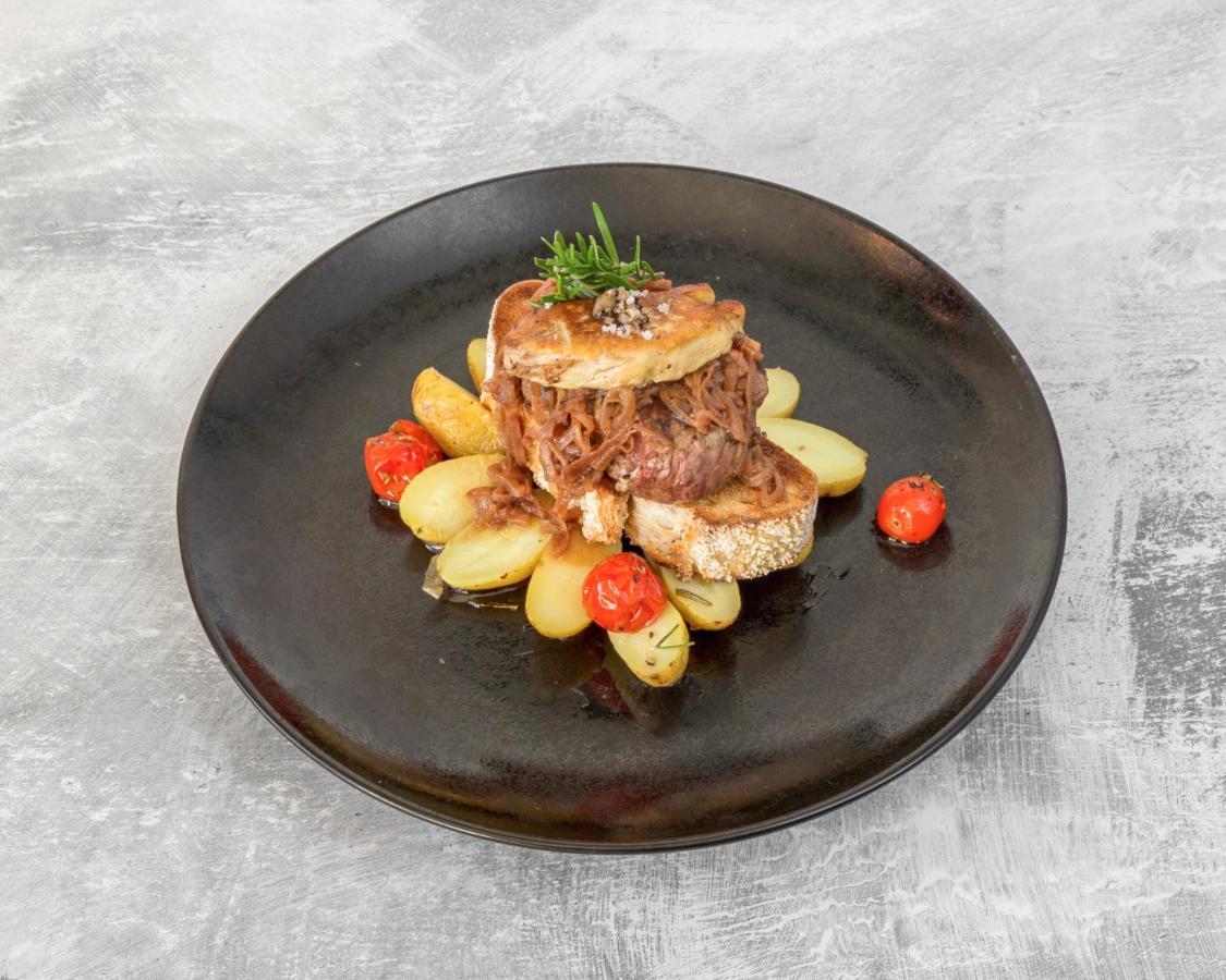 Logis Hotel & Restaurant L'Etape Bouc Bel Air - Gardanne Екстериор снимка