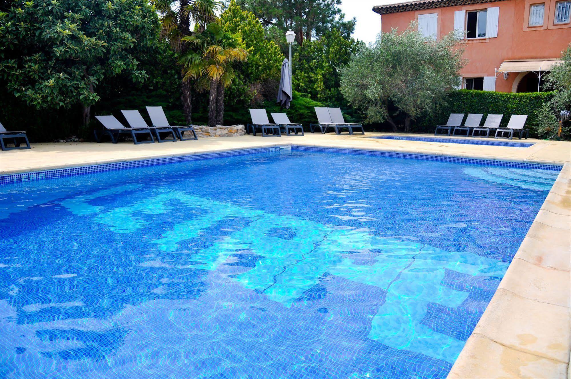 Logis Hotel & Restaurant L'Etape Bouc Bel Air - Gardanne Екстериор снимка