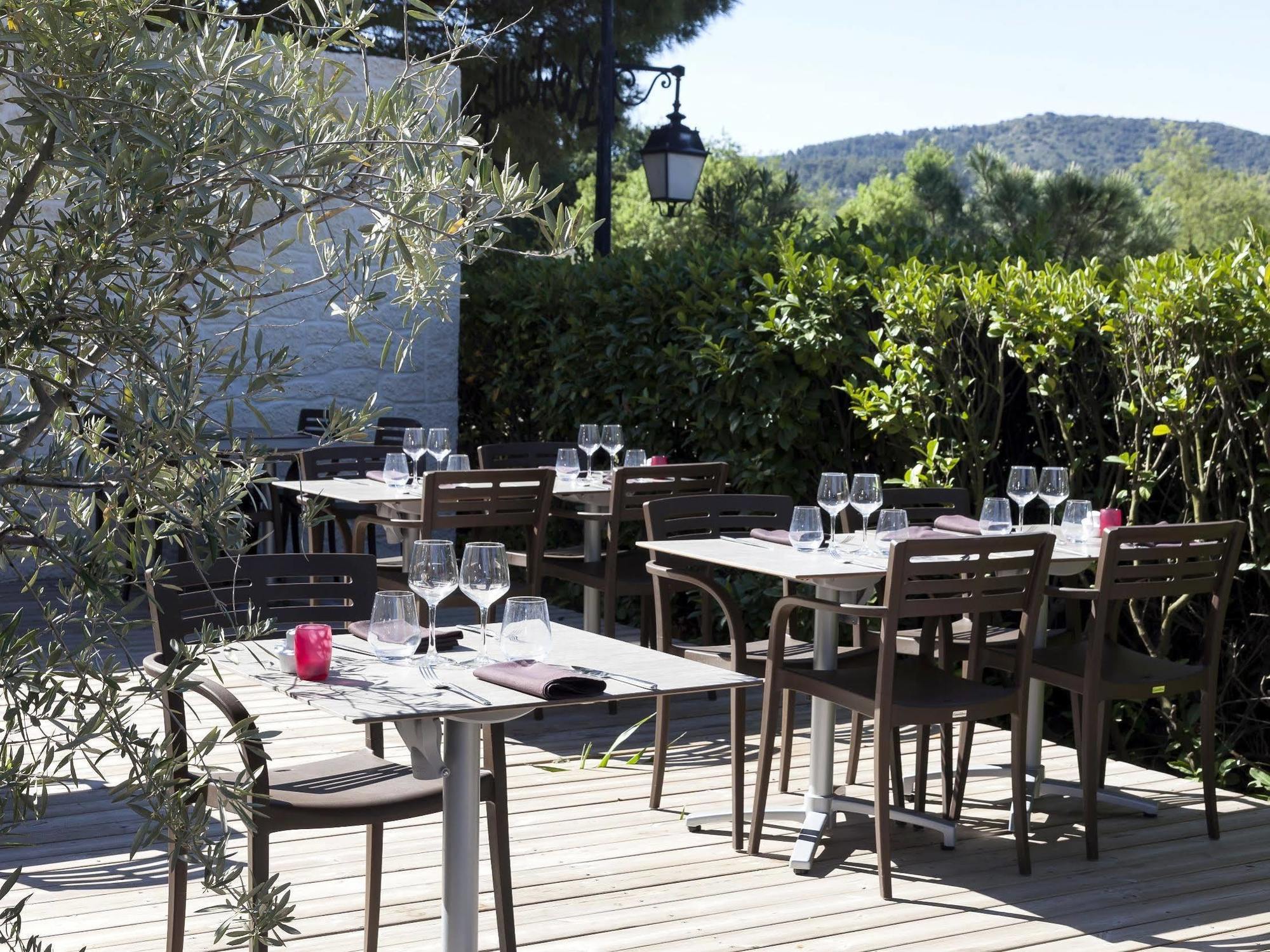 Logis Hotel & Restaurant L'Etape Bouc Bel Air - Gardanne Екстериор снимка