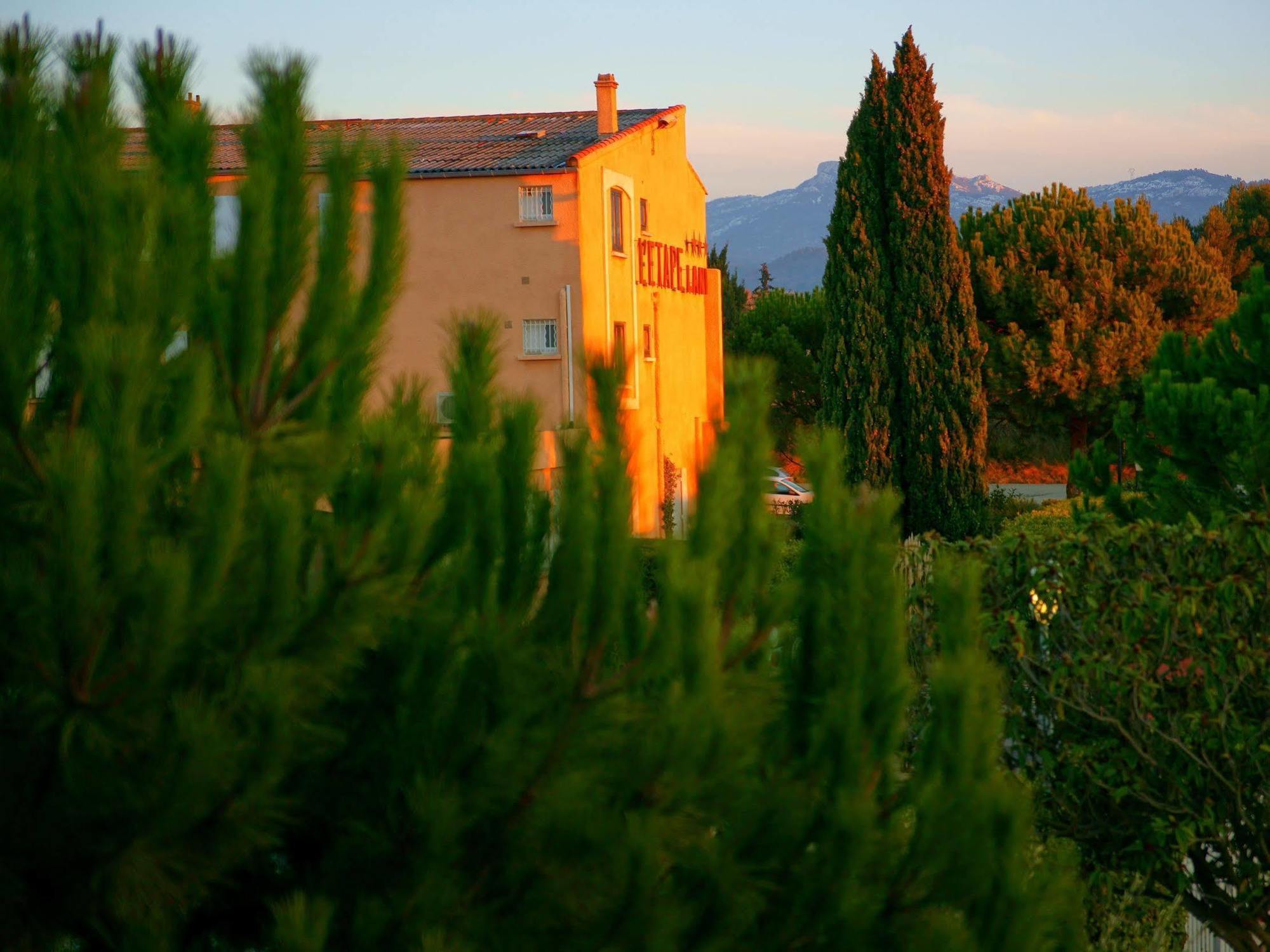 Logis Hotel & Restaurant L'Etape Bouc Bel Air - Gardanne Екстериор снимка
