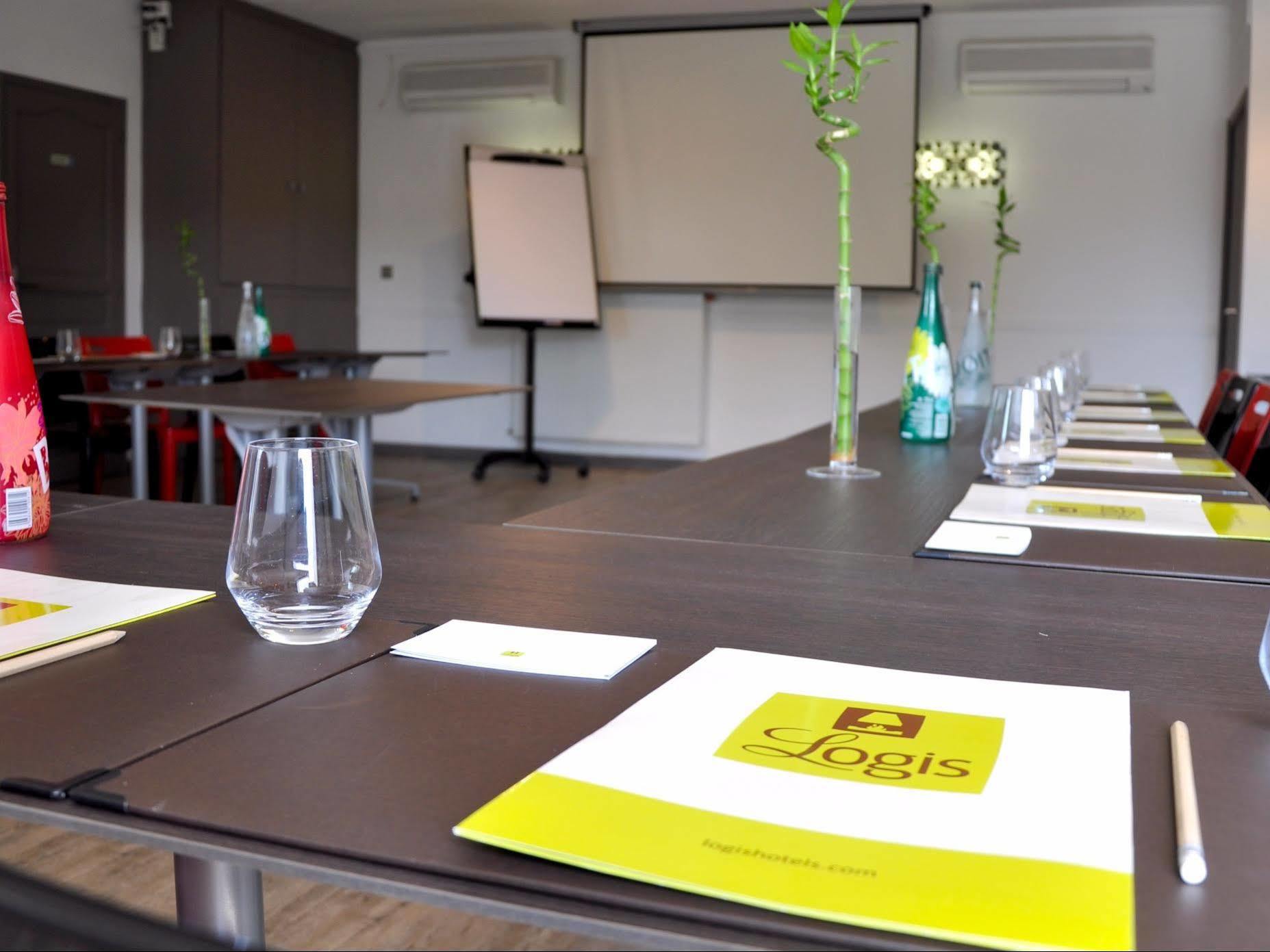 Logis Hotel & Restaurant L'Etape Bouc Bel Air - Gardanne Екстериор снимка